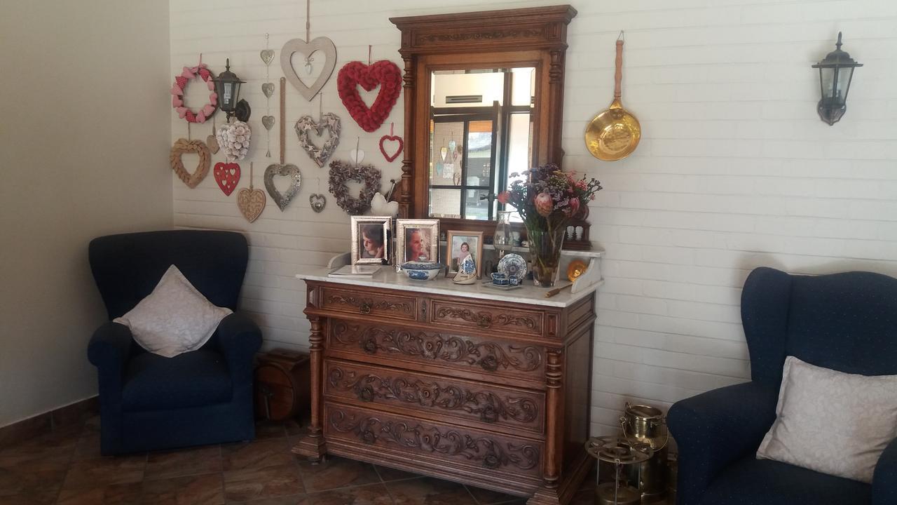Lavender Lodge Vryburg Eksteriør billede