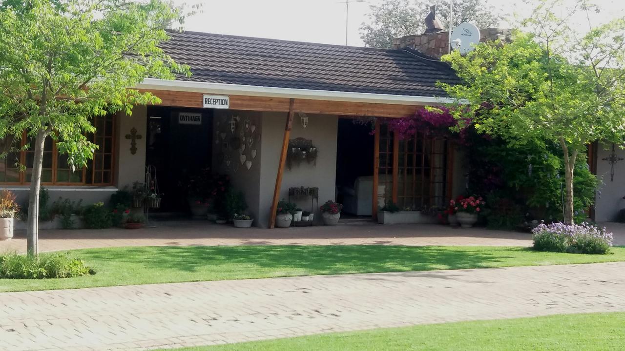Lavender Lodge Vryburg Eksteriør billede